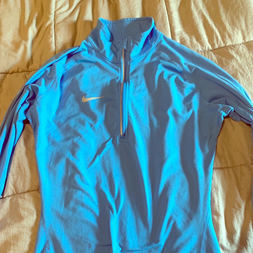 Athletic pullover